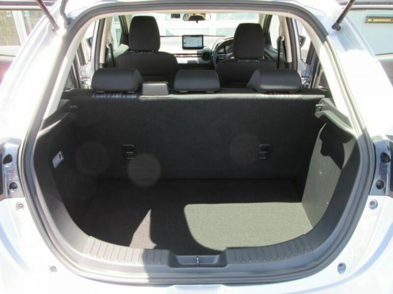 MAZDA2
