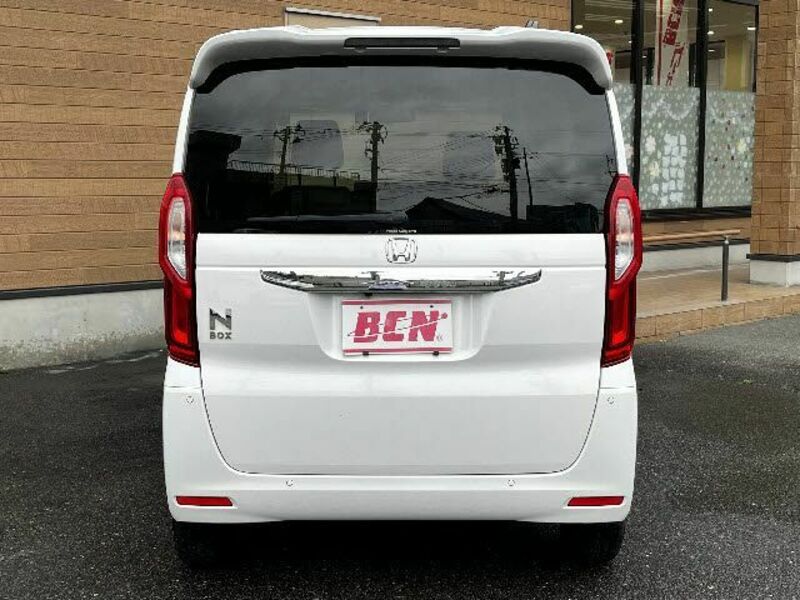 N BOX