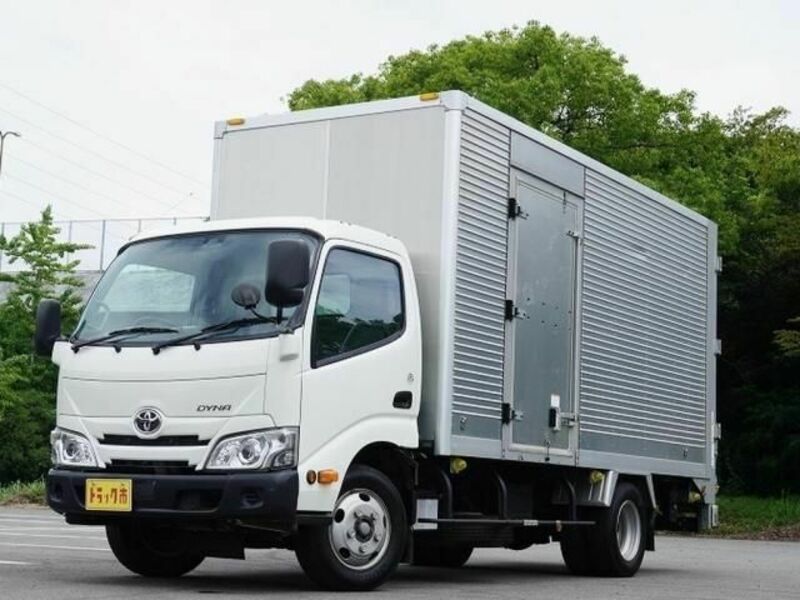 TOYOTA DYNA