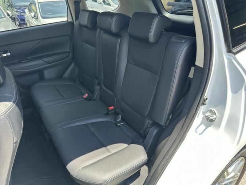 OUTLANDER PHEV