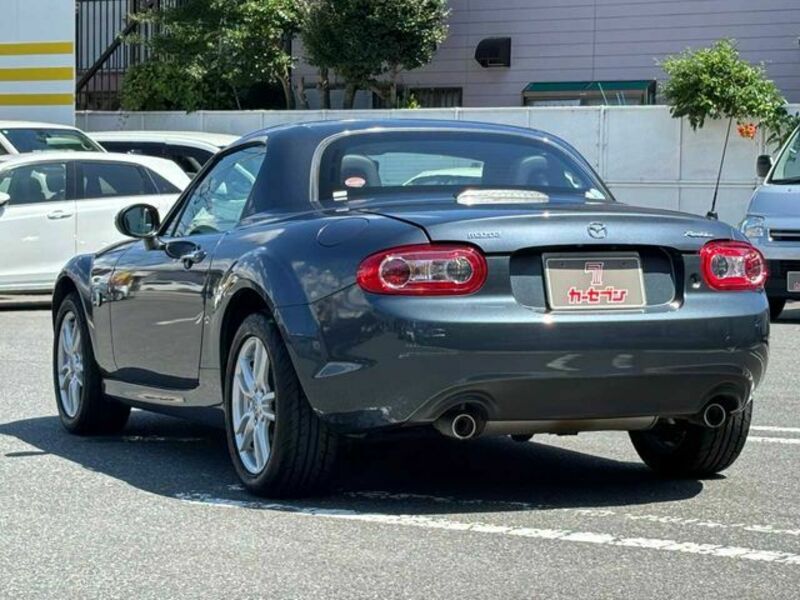 ROADSTER
