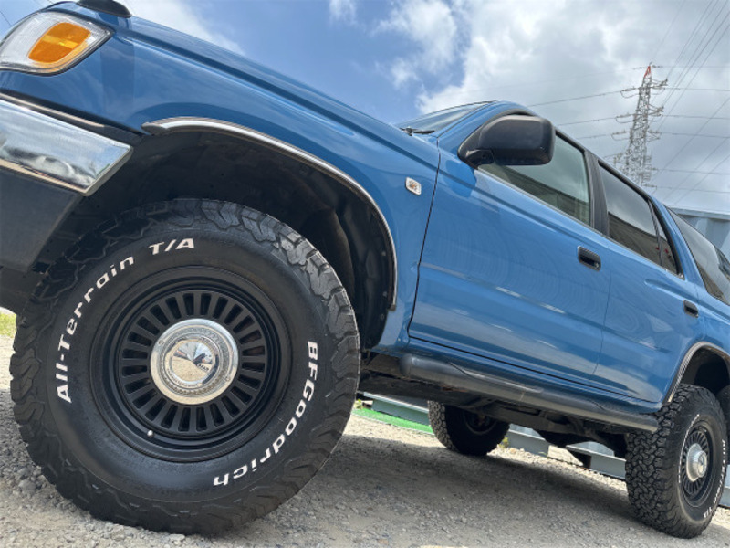 HILUX SURF