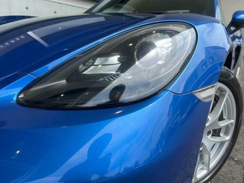 718 CAYMAN