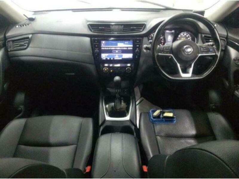 X-TRAIL