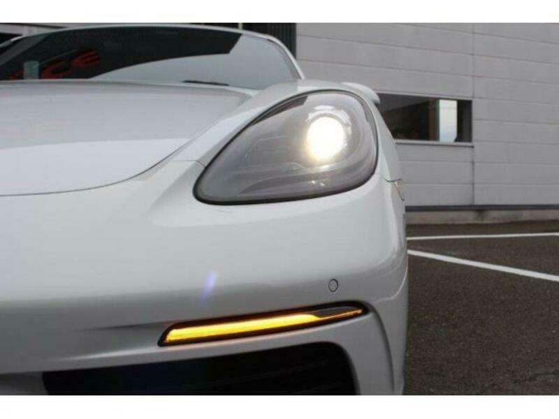 718 CAYMAN
