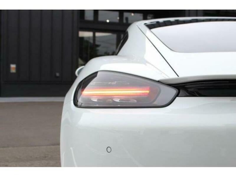 718 CAYMAN