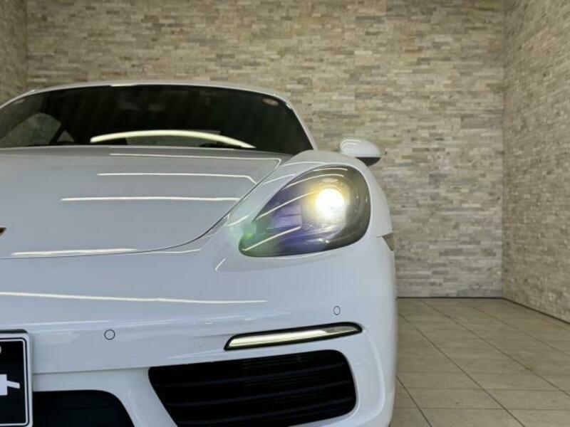 718 CAYMAN