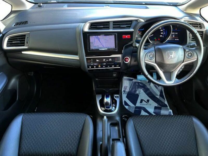 FIT HYBRID