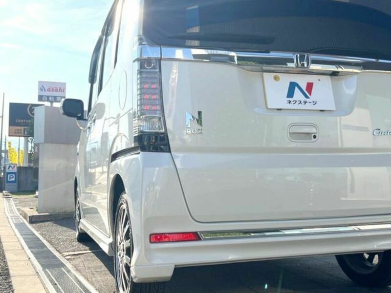 N BOX CUSTOM