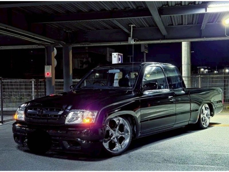 HILUX