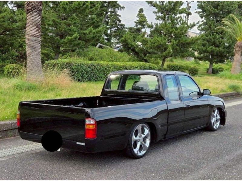 HILUX