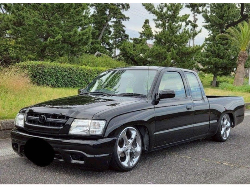 HILUX