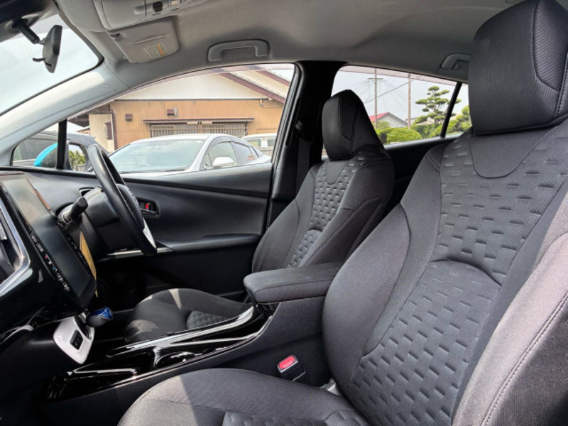 PRIUS PHV