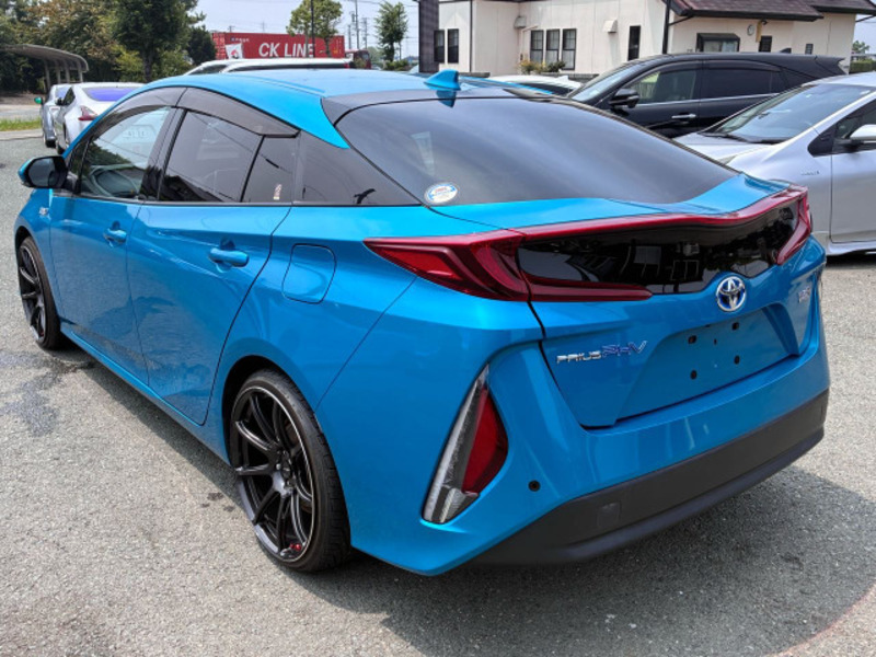 PRIUS PHV