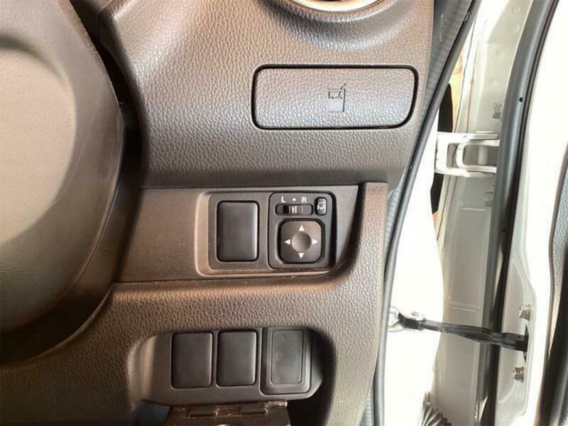 EK CUSTOM