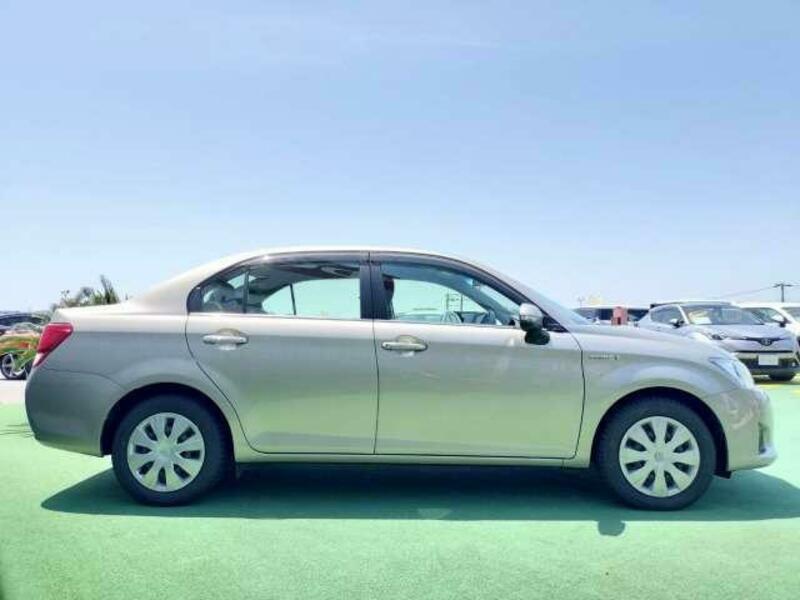 COROLLA AXIO