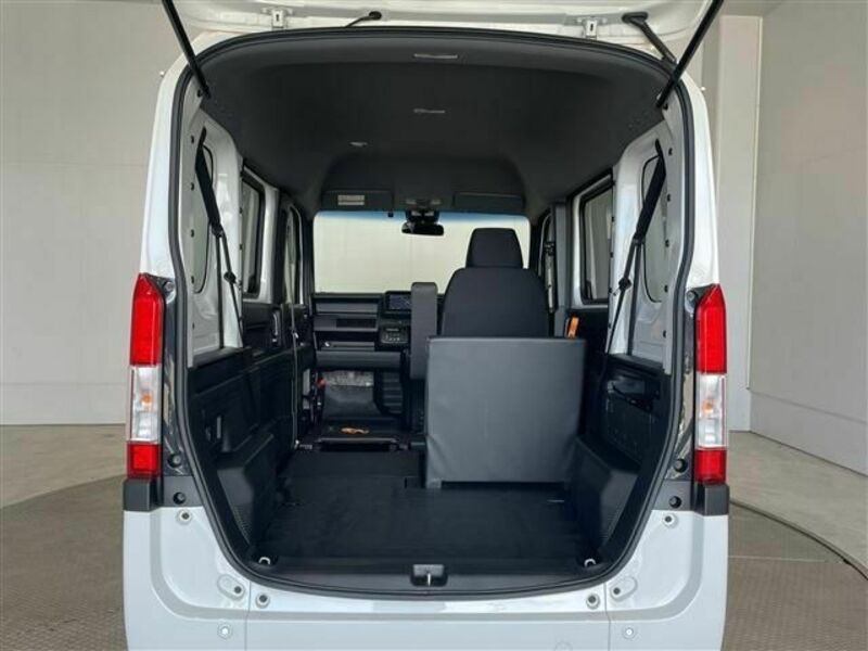 N-VAN