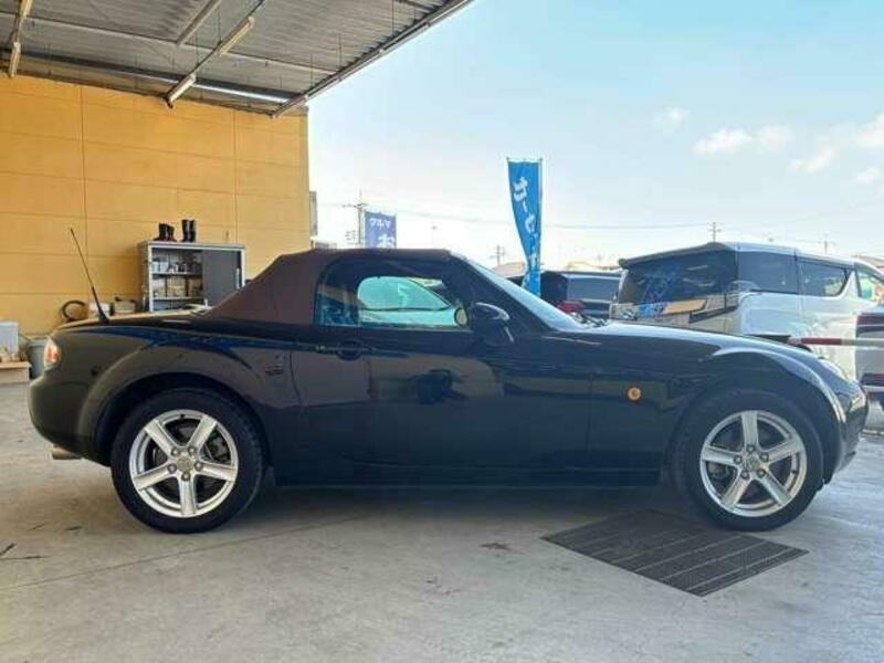 ROADSTER