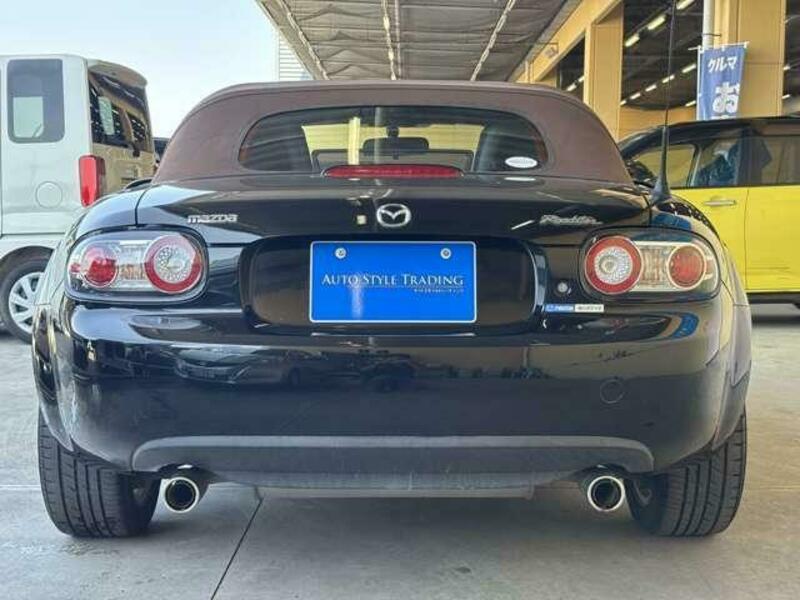 ROADSTER