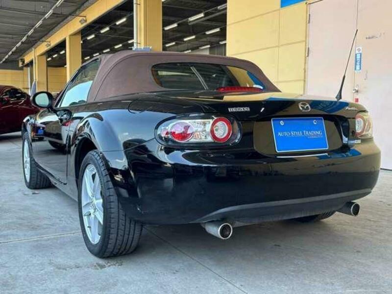 ROADSTER
