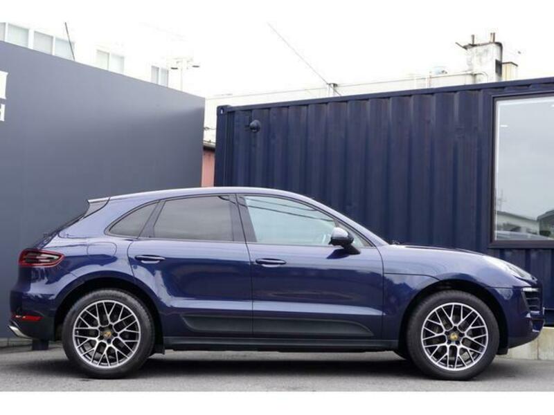 MACAN