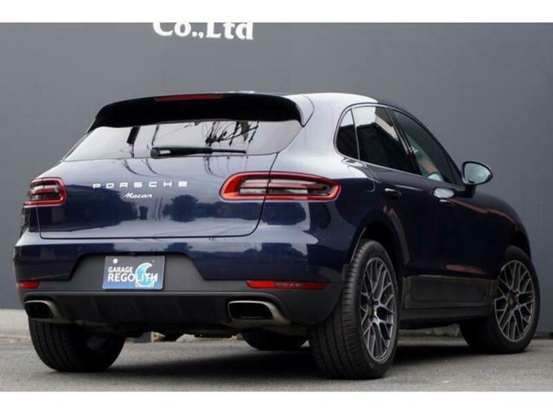 MACAN