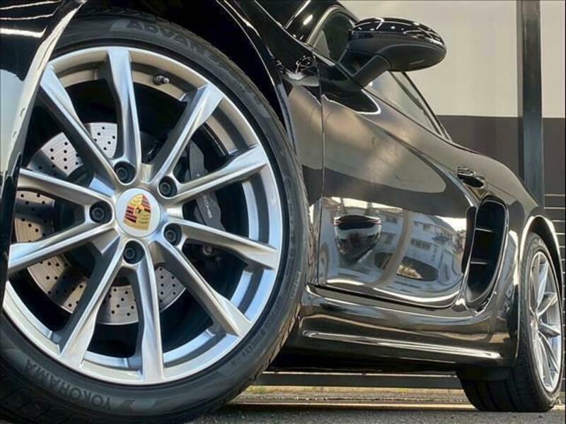 718 CAYMAN