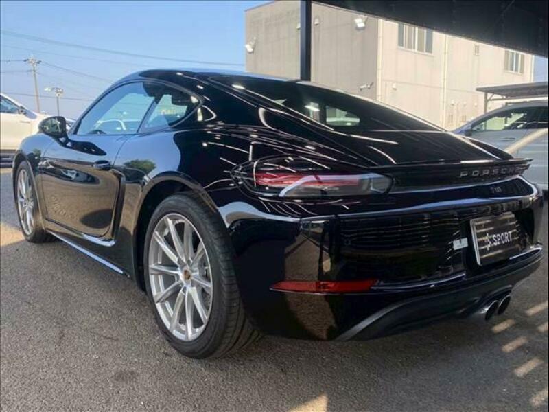 718 CAYMAN
