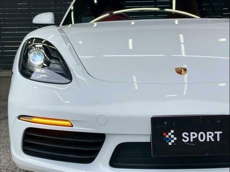 718 CAYMAN