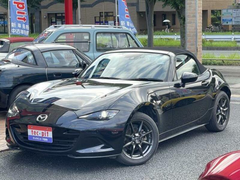 ROADSTER-0