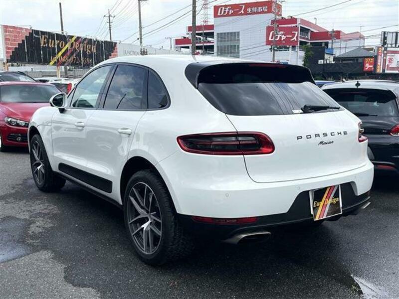 MACAN
