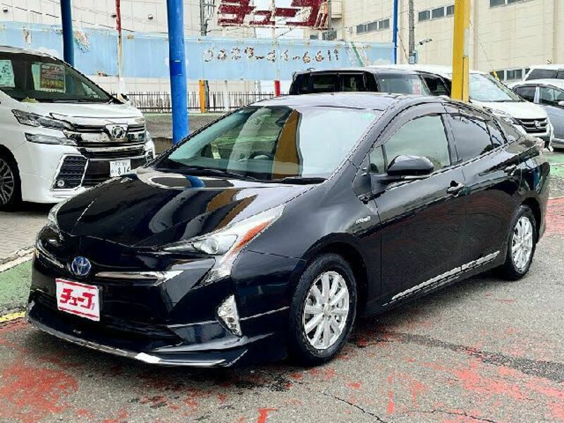 TOYOTA PRIUS