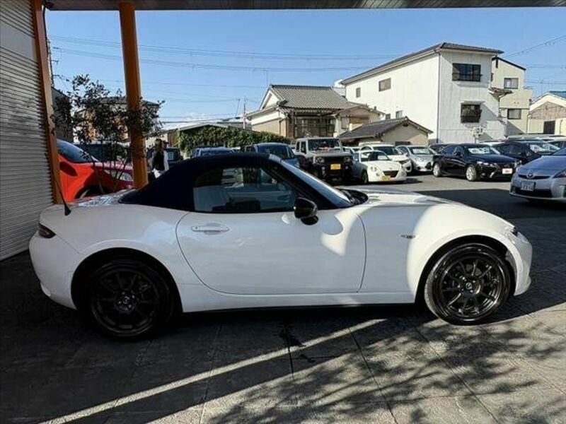 ROADSTER