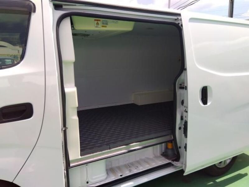 NV350 CARAVAN