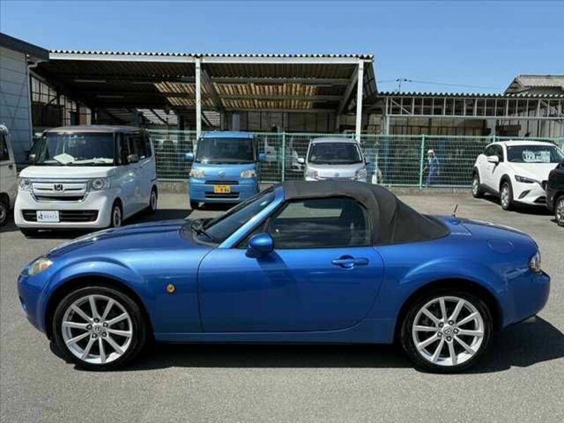 ROADSTER