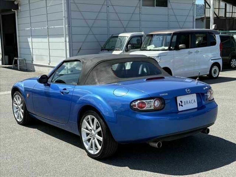 ROADSTER