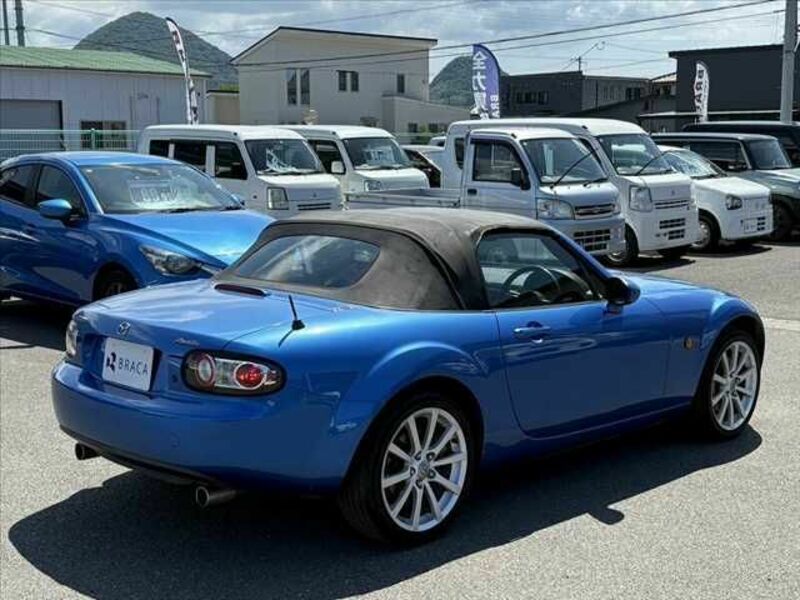 ROADSTER