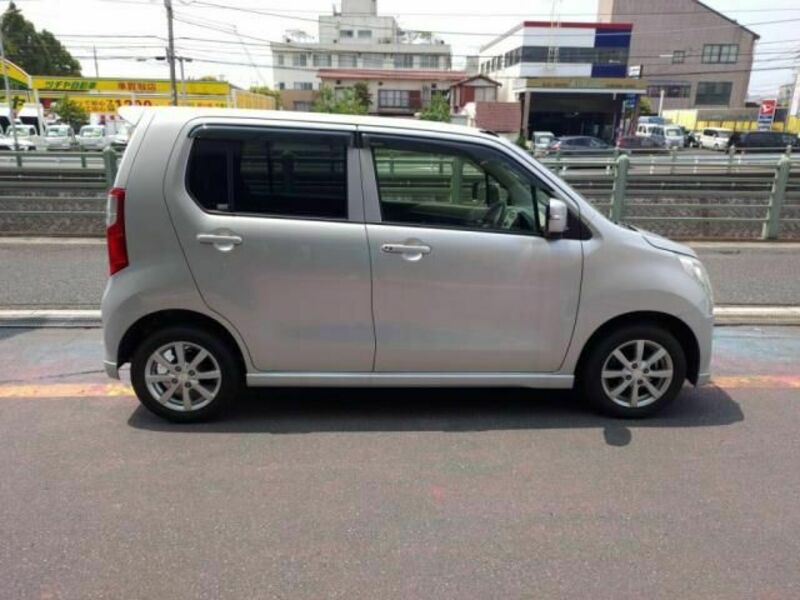 WAGON R
