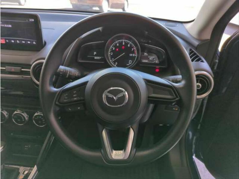 MAZDA2