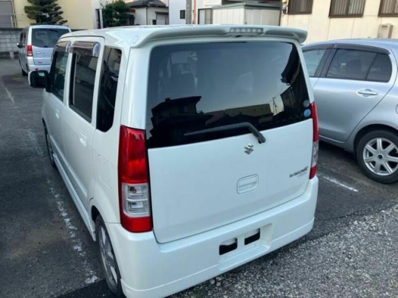 WAGON R