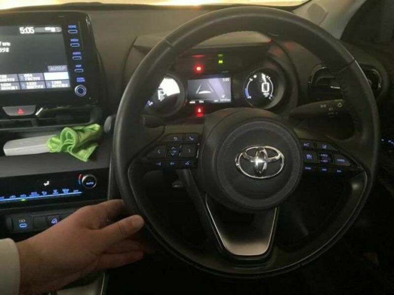 YARIS CROSS
