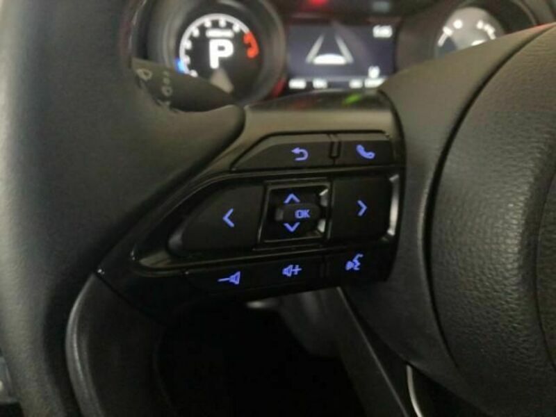 YARIS CROSS
