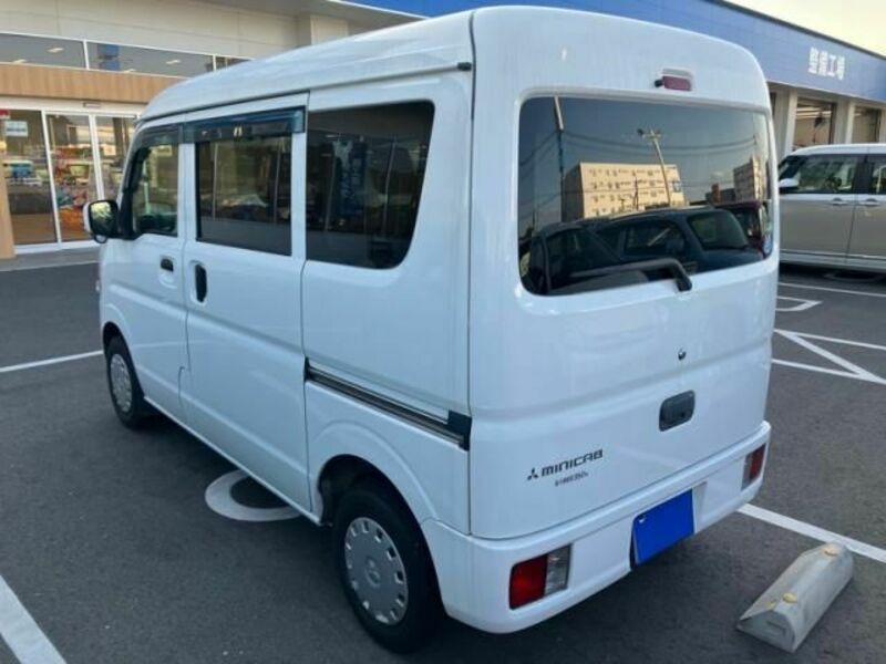 MINICAB VAN