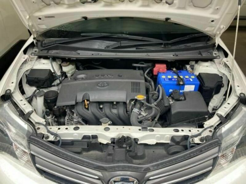 COROLLA AXIO