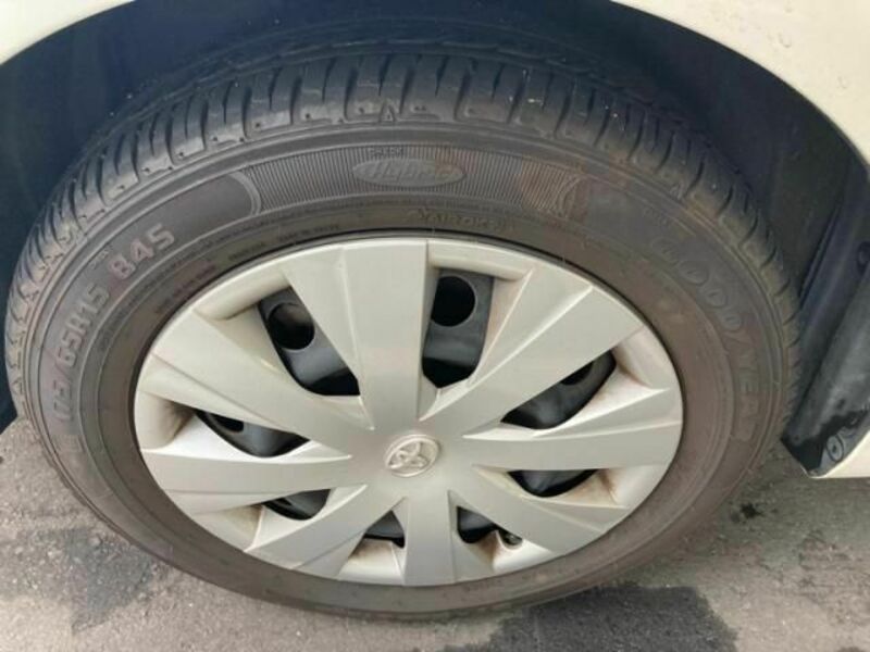 COROLLA AXIO