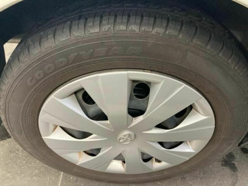 COROLLA AXIO
