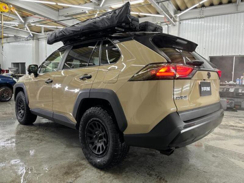 RAV4