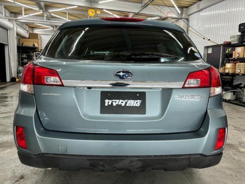 LEGACY OUTBACK