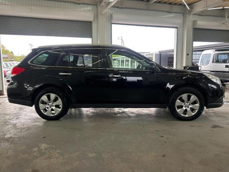 LEGACY OUTBACK