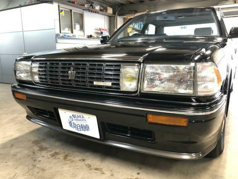 TOYOTA CROWN